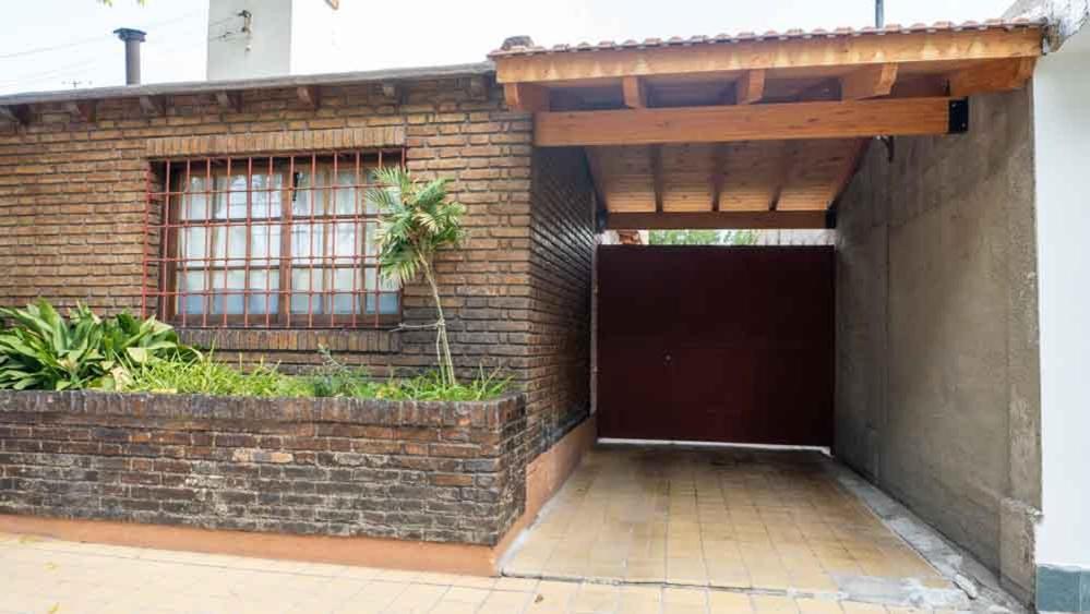 Casa Confortable - Parque Central - Estacionamiento, Patio, 3 Banos, 5 Habitaciones - La Cieneguita Exterior photo
